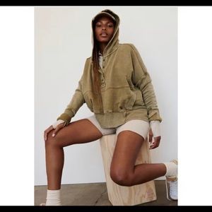 Free People Movement Solid Honey dew pullover